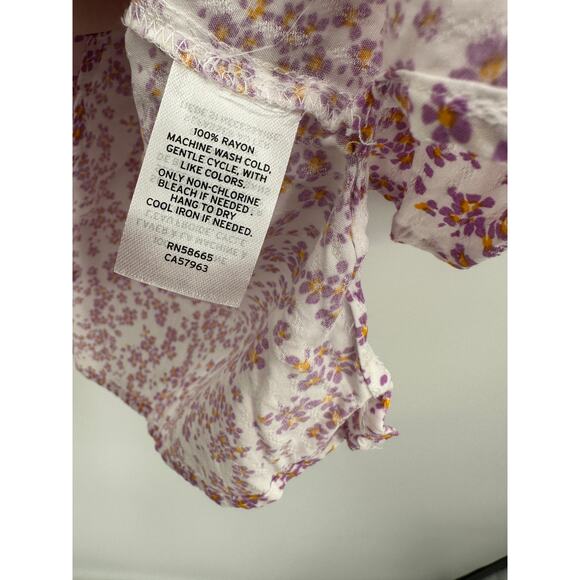 Melrose and Market Purple White Floral 3/4 Sleeve V-Neck Top Blouse Shirt Small - Picture 7 of 10
